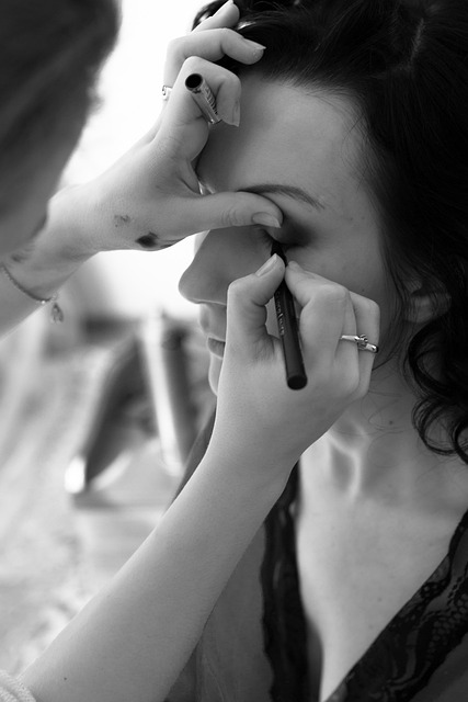 makeup-3802260_640